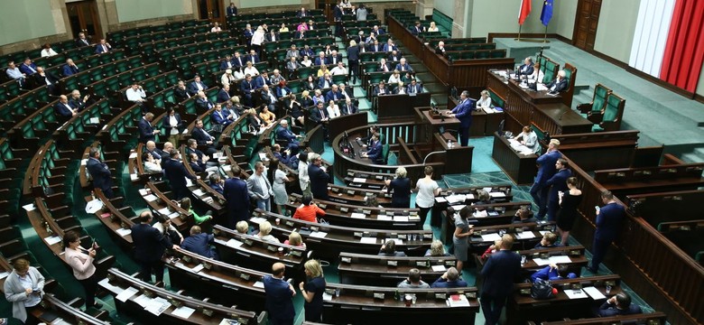 Poseł Halina Szydełko będzie oskarżać byłego ministra skarbu, Emila Wąsacza przed Trybunałem Stanu