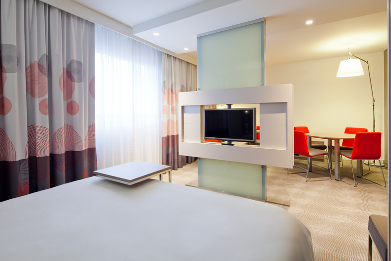 Pokój Junior Suite w Hotelu Novotel Warszawa Centrum