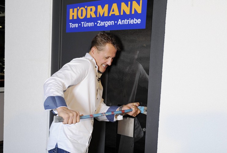 Schumacher walczy o życie. Miał wylew krwi do mózgu. Jest w śpiączce