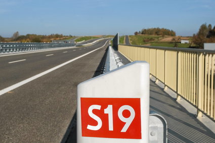 Podpisano umowy na trzy kolejne odcinki trasy S19