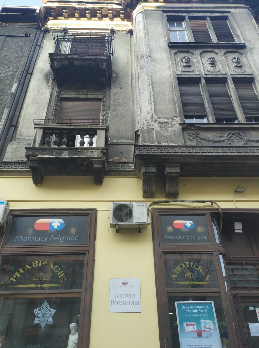 Ostatak fasade "vintidž"