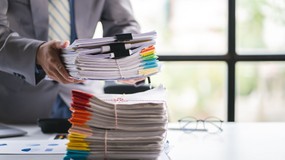 Błędy w ofertach przetargowych – co i jak może poprawić zamawiający