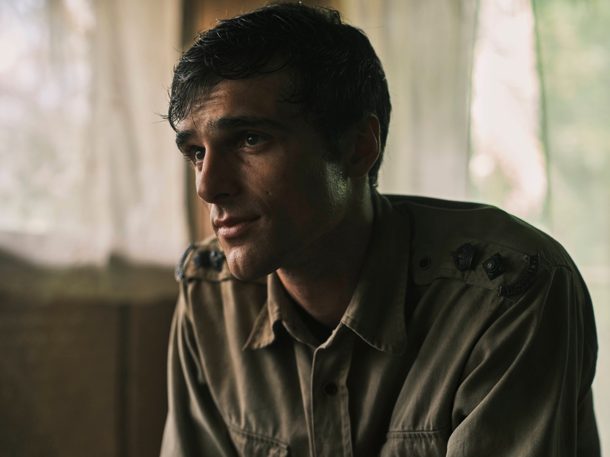 Jacob Elordi w serialu "Ścieżki na daleką północ"