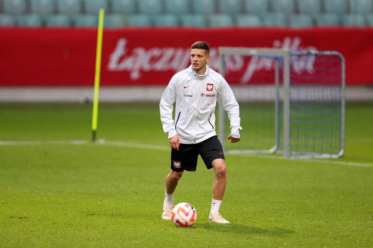 Sebastian Szymański
