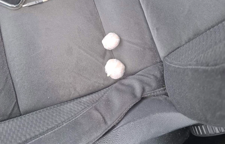 Policija u vozilu pronašla heroin