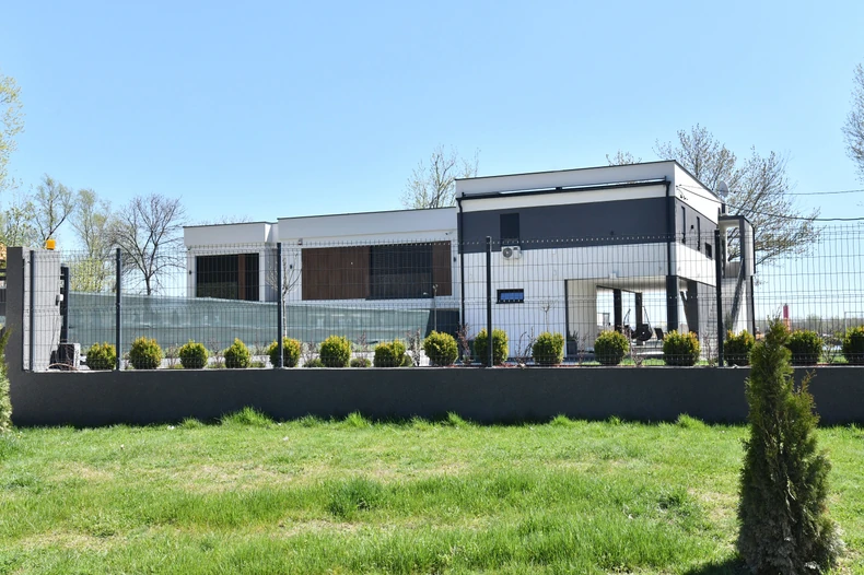 Dajana Tripunović kuća na obali reke