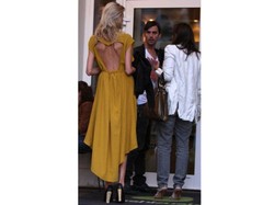 Piękna Polka i jej kościste plecy