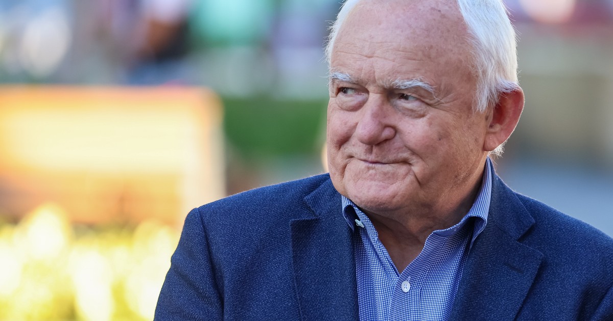Ukąszenie trumpowskie. Leszek Miller skręca w prawo