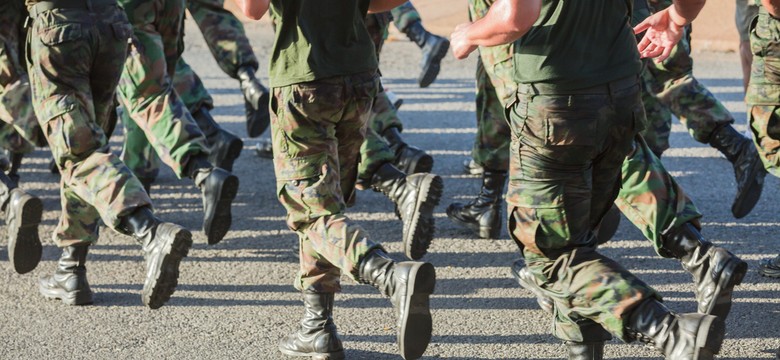 Węgierski sposób na bezrobocie po pandemii. Dobrowolna służba wojskowa dla chętnych