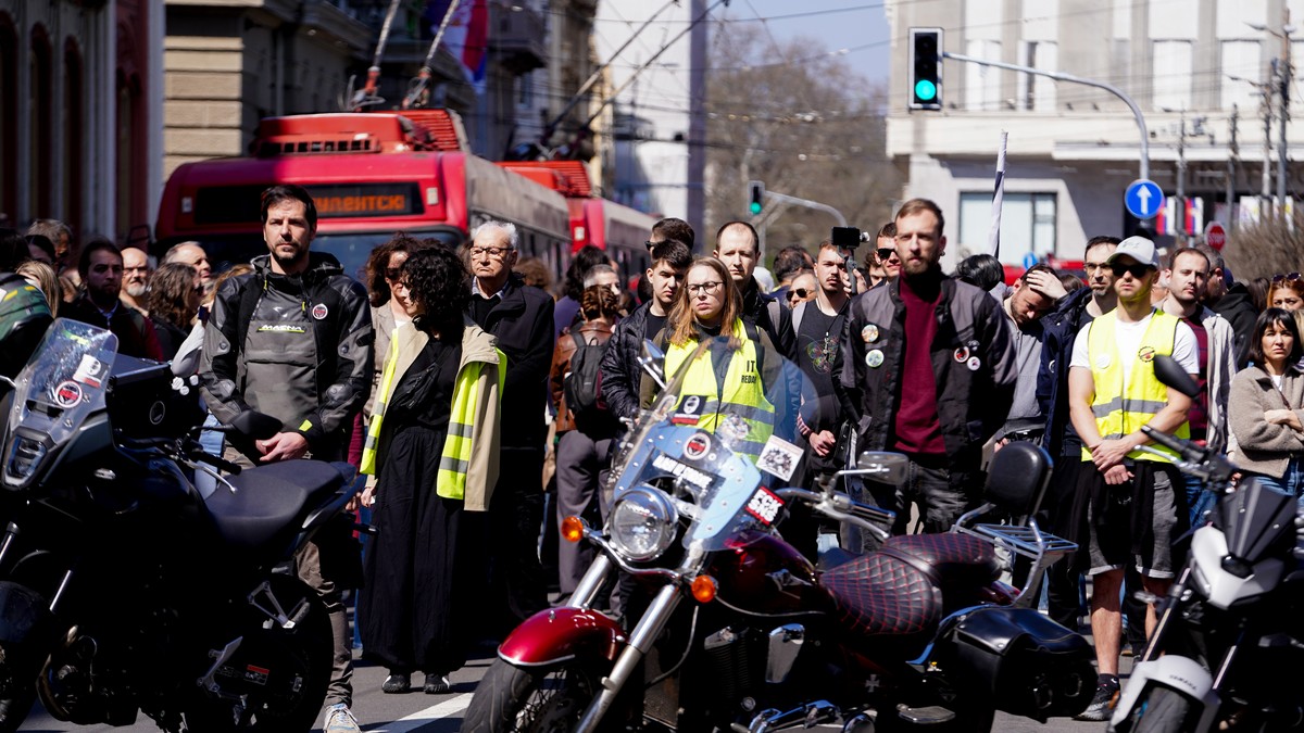 Grupa studenata u blokadi održala protestnu šetnju u Beogradu