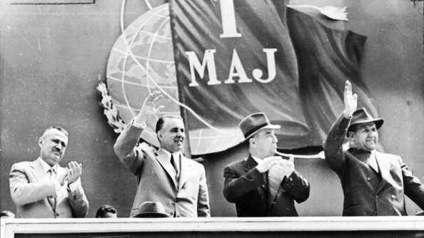 Uroczystości 1. maja 1962 r. Hoxha drugi z prawej