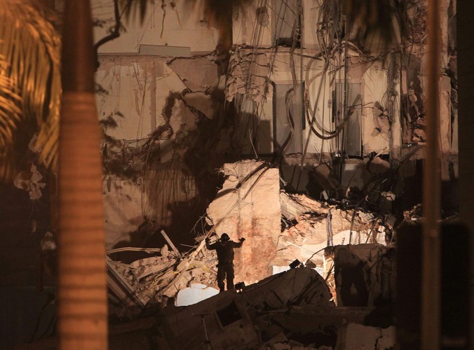 Na miejsce udał się burmistrz Rio Eduardo Paes aby nadzorować akcję ratowniczą