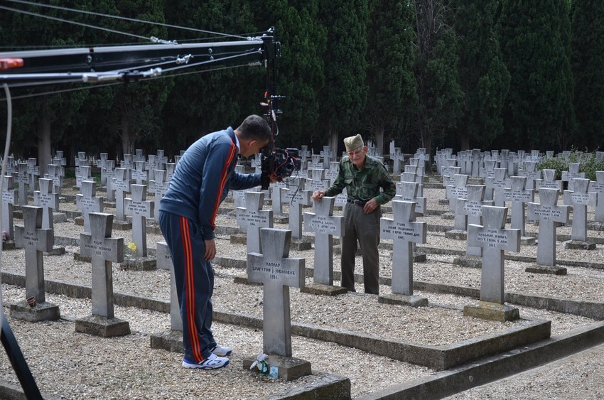 Neke od scena snimljene su na groblju Zejtinlik
