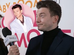 Krzysztof Szczepaniak o różnicach między grą w teatrze a filmie. "Dużo dzieje się na stole montażowym" [WIDEO]