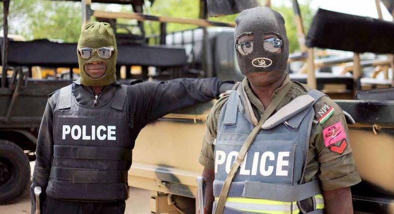 The SARS team in Imo State arrests robbery and kidnap suspects who have been on the wanted list of the police. (Guardian)