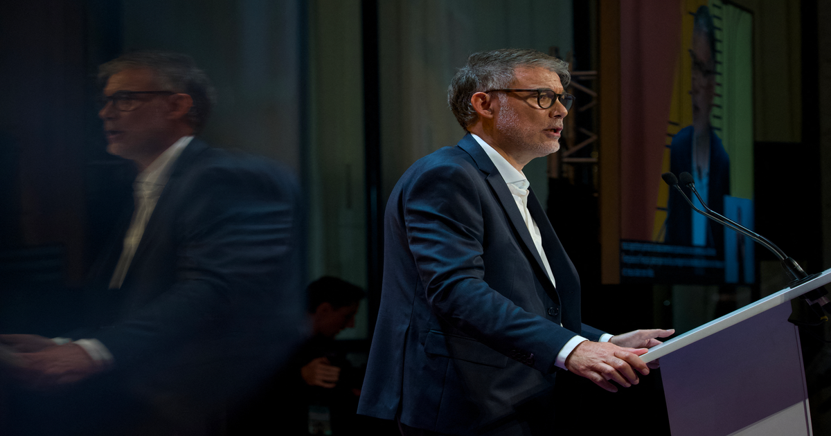 Le PS se dit volontaire pour gouverner après Bayrou