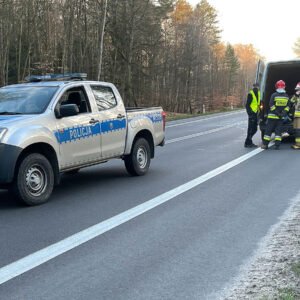 Zderzenie dwóch samochodów. Sprawca uciekł