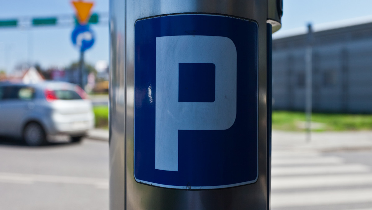 To prawdziwa rewolucja w Lodzi. Od dziś każdy kierowca, wjeżdżając na parking, będzie wiedział czy znajdują się tam wolne miejsca parkingowe.