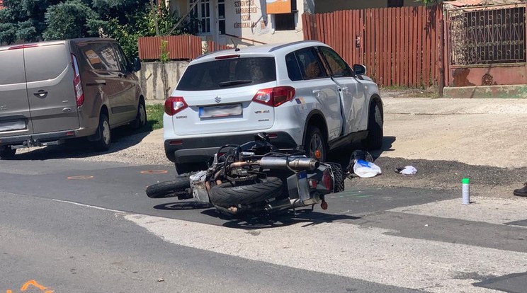 A baleset okozásával megvádolt nő az éppen érkező Koncz Ferenc elé fordult, aki már nem tudta elkerülni az ütközést. /Fotó: Globo Televízió