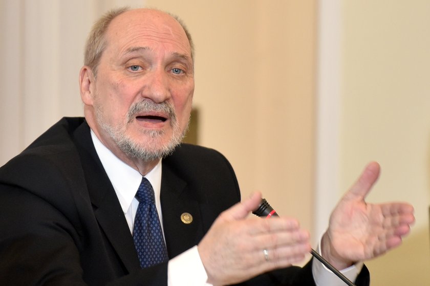 Macierewicz ukarał wojskowego psychologa