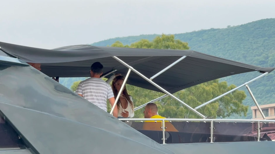 Tea Tairović i Ivan, paparaco