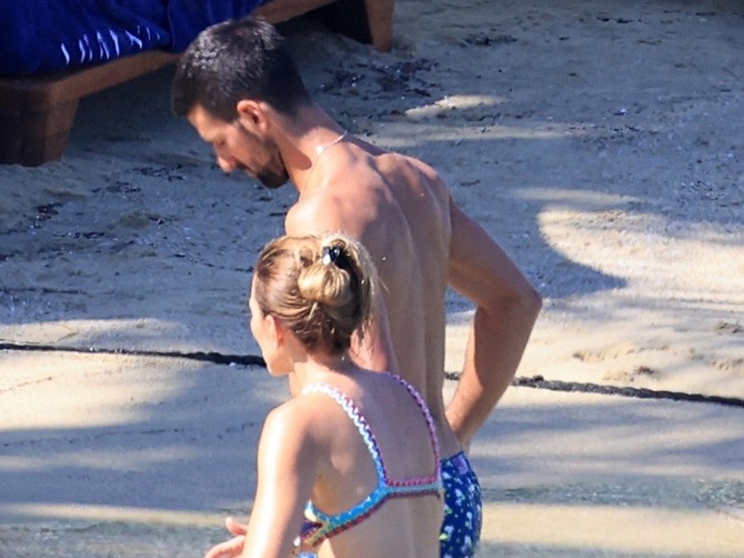 Jelena i Novak Đoković na Mikonosu