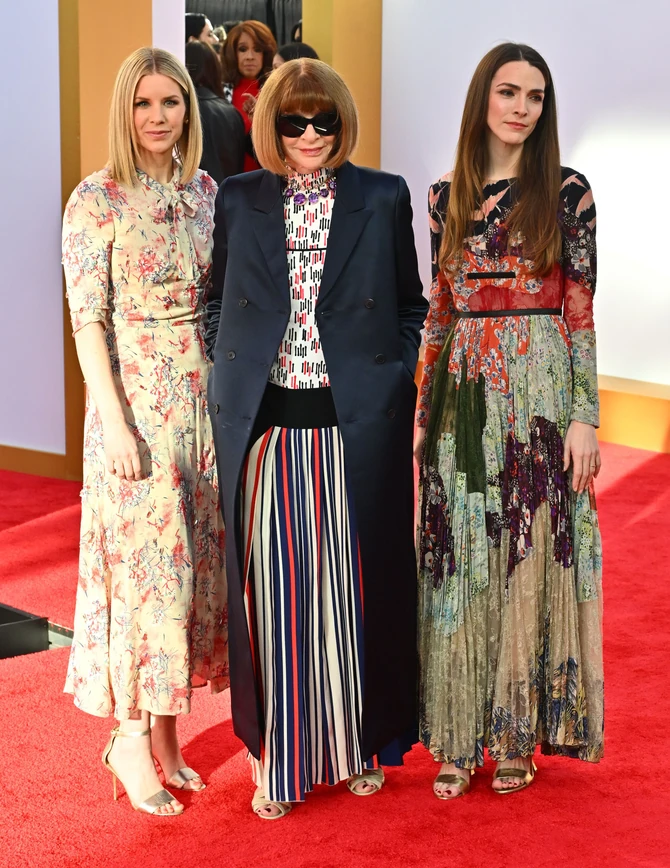 Ana Vintur sa ćerkom (desno) i snajom