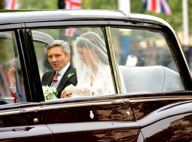 Kate Middleton z ojcem w drodze do Opactwa Westminsterskiego