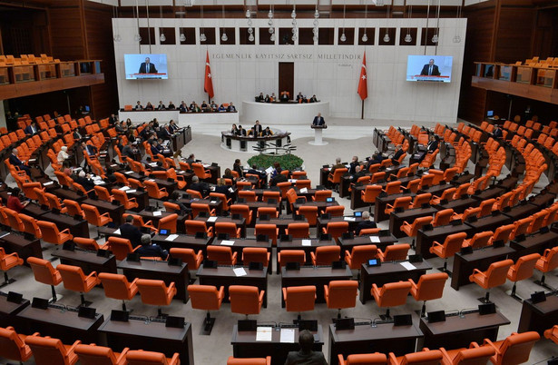 Turecki parlament głosował w sprawie członkostwa Szwecji w NATO