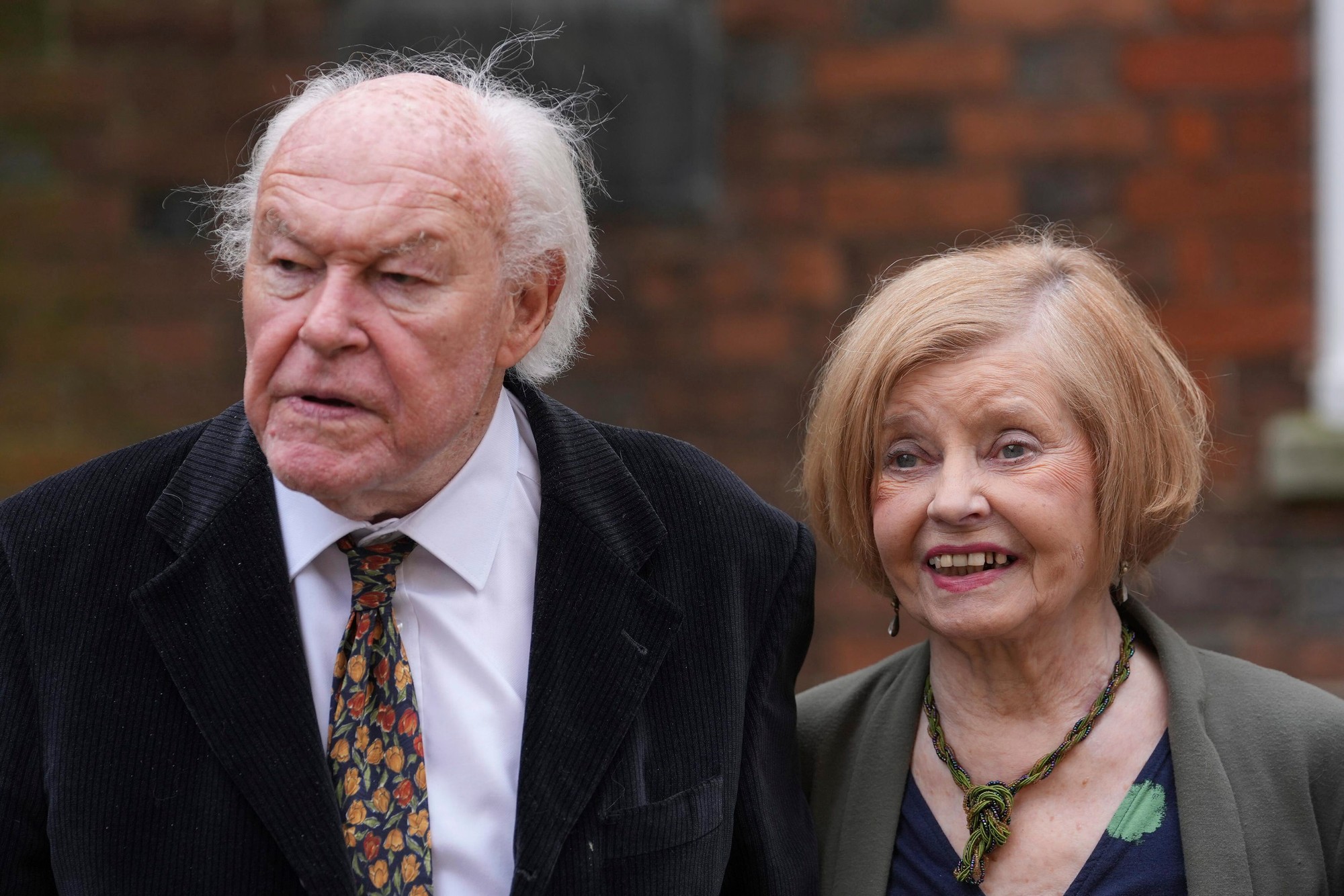 Manželia Timothy West a Prunella Scales.