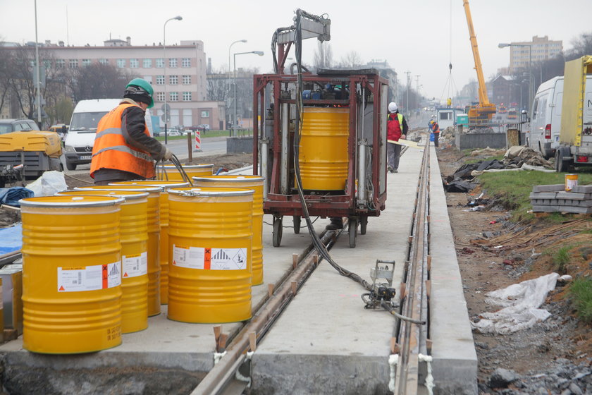 zgrzewanie torów na trasie WZ