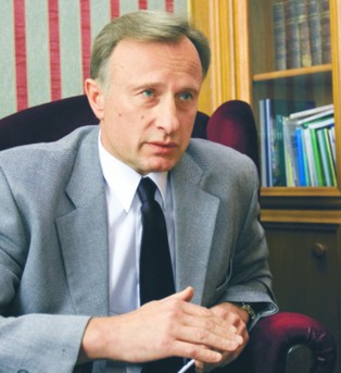 Goliszewski: Gospodarka. Szklanka do połowy pełna? Raczej pusta