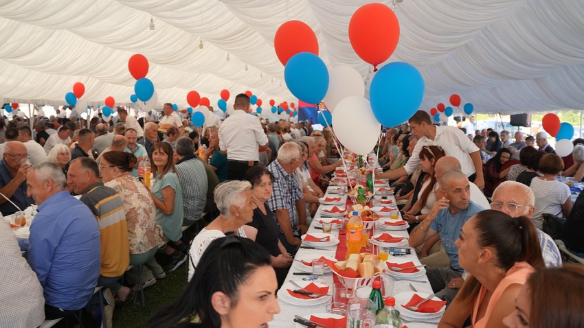 Veliki narodni skup Srpske napredne stranke u selu kod Uba 