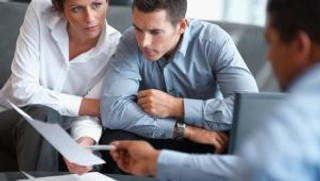 Postępowanie upadłościowe a postępowanie restrukturyzacyjne. Jakie są różnice?