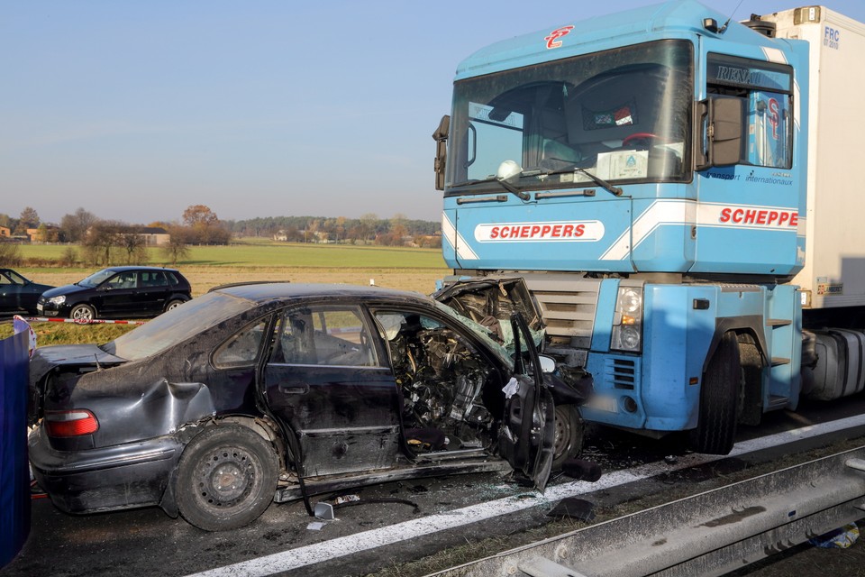 Wypadek na A1 w kierunku Katowic. Trzy osoby nie żyją Łódź