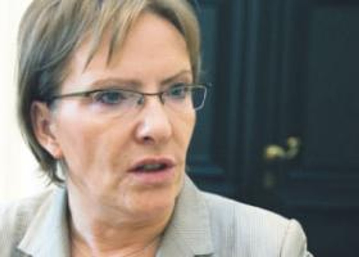 W 2009 roku szpitale będą musiały przekształcić się w spółki. W zamian państwo umorzy część ich długów. Zyskają też zwolnienie z podatku CIT - mówi Ewa Kopacz, minister zdrowia Fot. Wojciech Górski