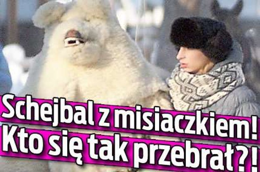 Schejbal z misiaczkiem! Kto się tak przebrał?!