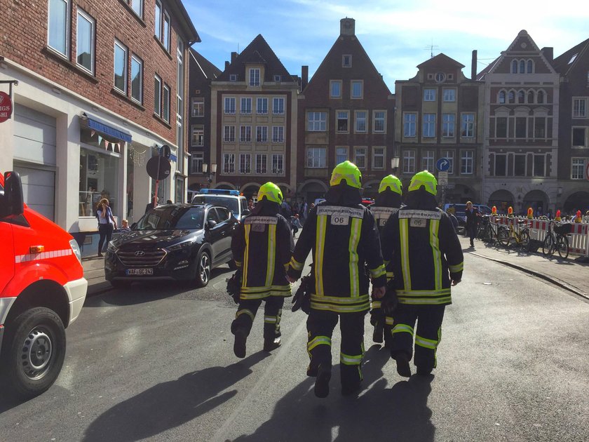 Münster. Samochód wjechał w tłum ludzi. Są zabici i ranni