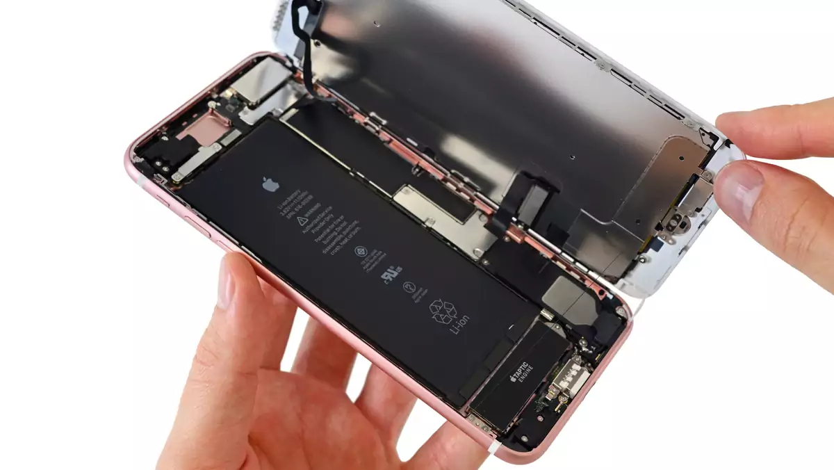 Apple przeprasza za spowalnianie iPhone'ów o oferuje zniżkę na wymianę baterii