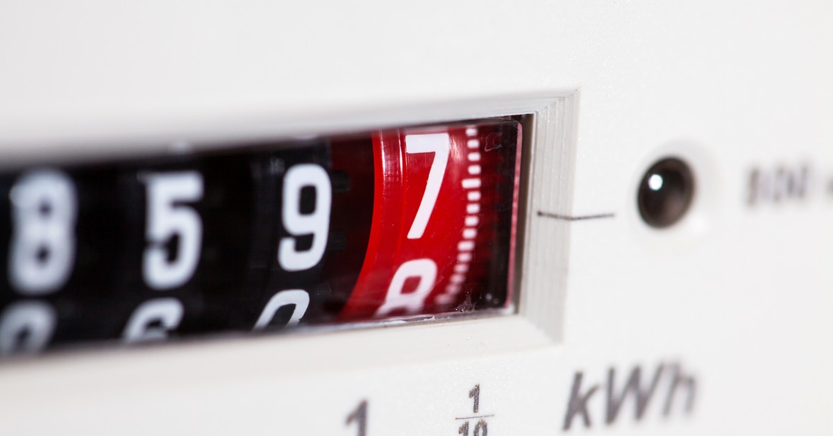 Licznik przedpłatowy energii 2026. Jak działa i jakie korzyści daje kontrola nad zużyciem prądu?
