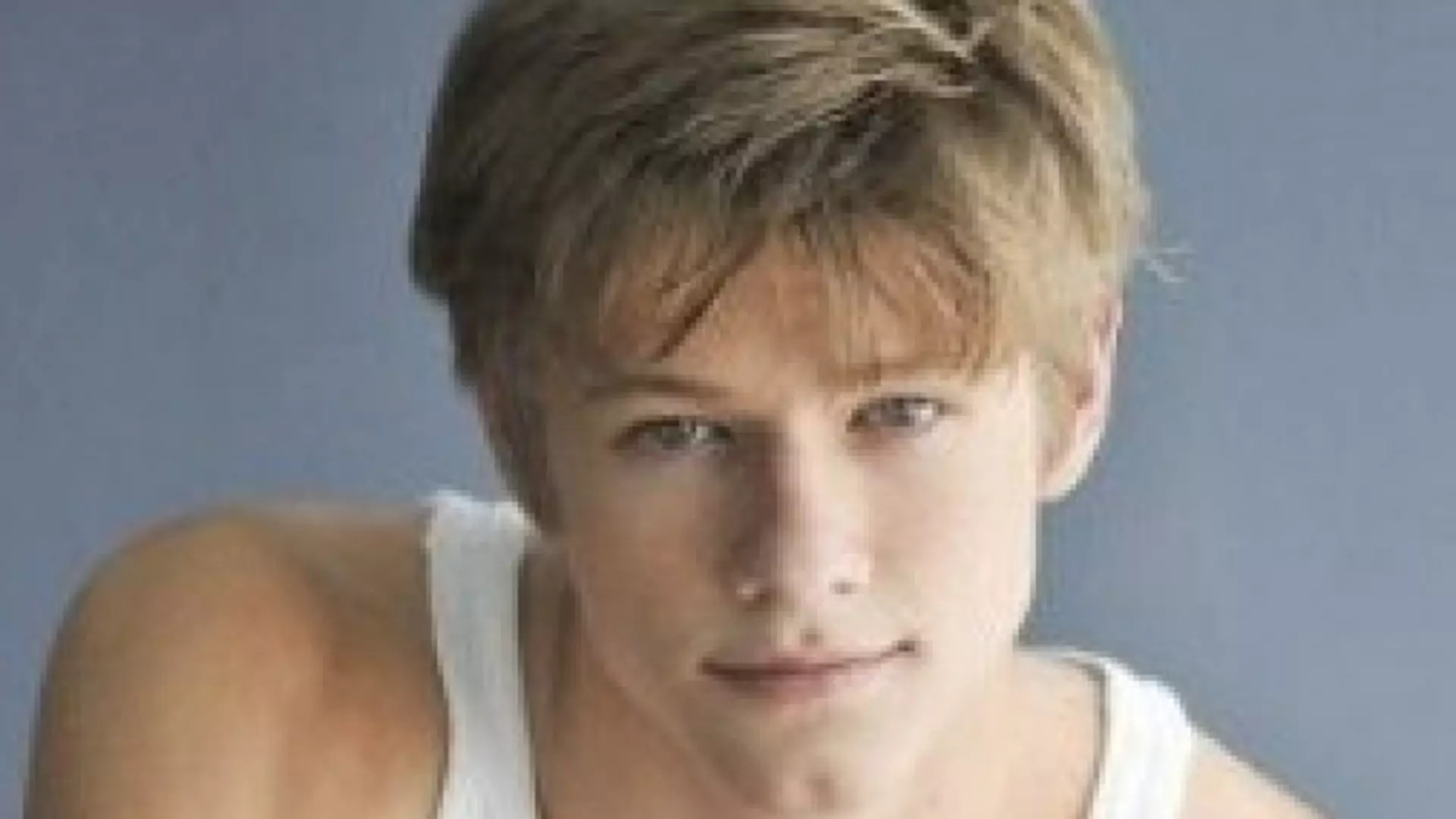 Lucas Till - Albumy fanów