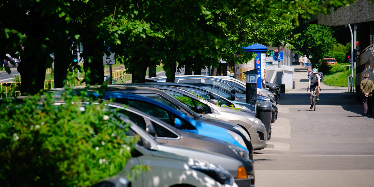 Szykują się zmiany w polityce parkingowej w Katowicach.  Strefa płatnego parkowania zostanie rozszerzona.