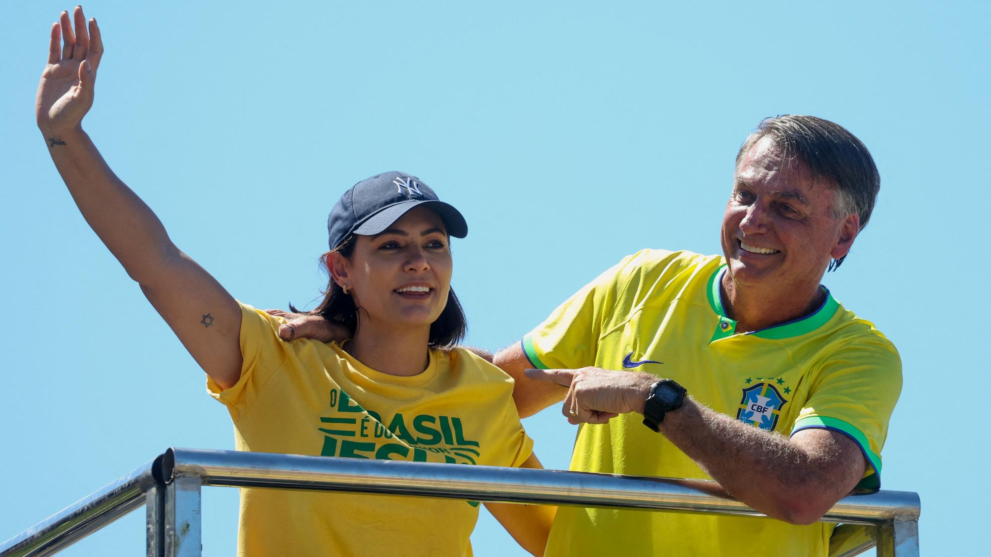 Michelle Bolsonarová a Jair Bolsonaro