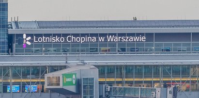 Pasażerowie przeżyli chwile grozy. Awaryjne lądowanie na lotnisku Chopina