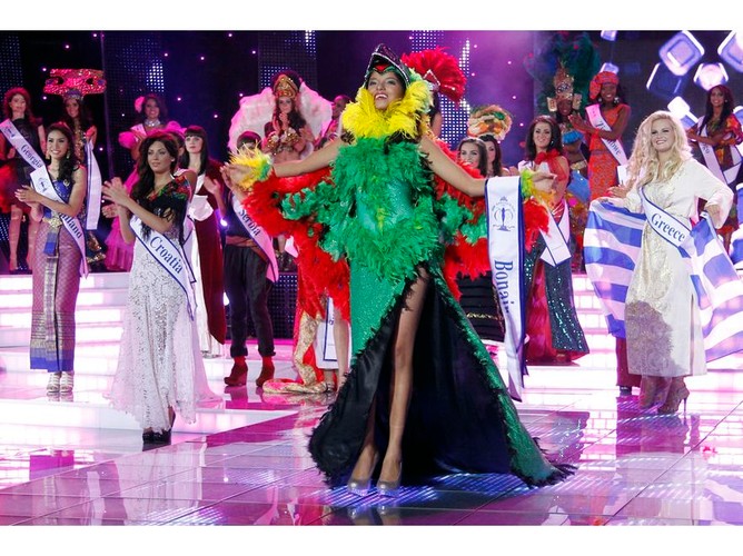 Finał Miss Supranational 2011 – kandydatki w strojach narodowych