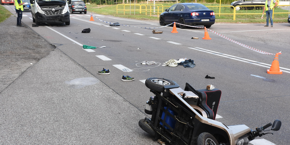 Pomorskie. Tragiczny wypadek w Czersku. Nie żyje 82-latek poruszający się na wózku elektrycznym.