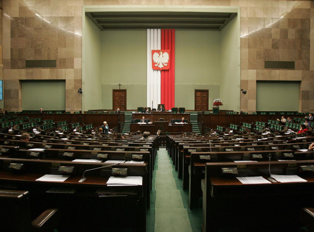 Co Palikot chce powiesić w Sejmie obok krzyża?