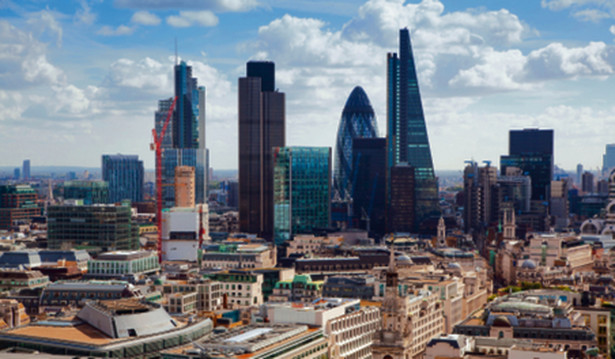 Współczesny Londyn jest największym centrum finansowym świata. W nim odbywa się 30 proc. światowego obrotu walutami i 40 proc. światowego obrotu euroobligacjami