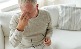 Zmęczenie, duszności, bóle głowy. Zobacz, jakie objawy mogą się utrzymywać u ozdrowieńców