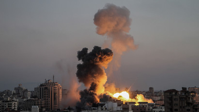 Nincs béke: nem tárgyalnak még a tűzszünetről a gázai–izraeli rakétaháború kilencedik napján